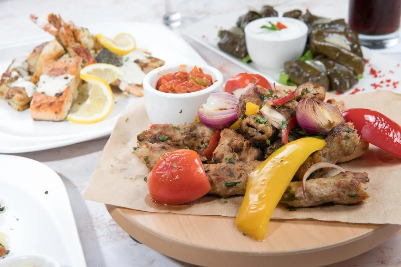 فندق أمجاد الأجنحة الملكية Otel